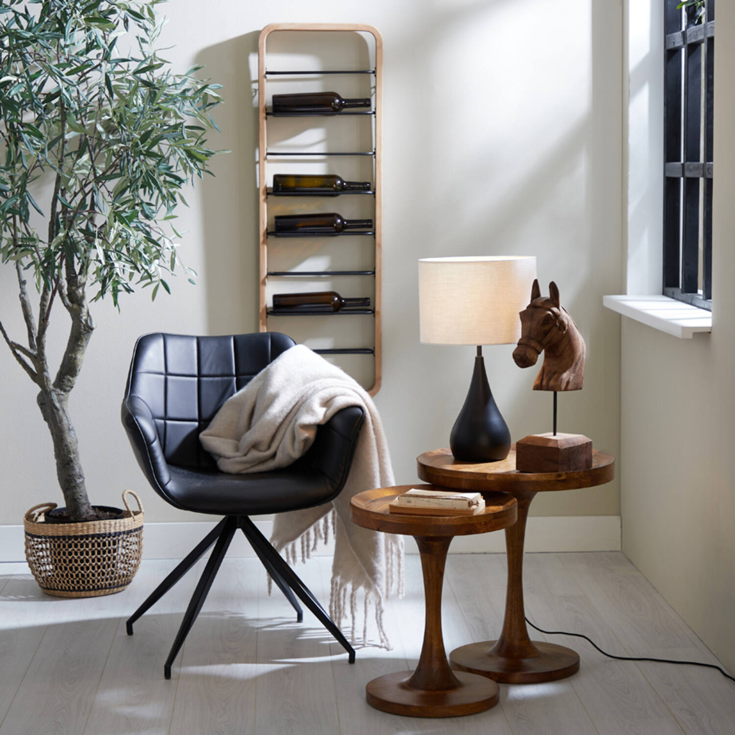 Beistelltisch JOEKON von Light & Living Ø40x47 cm Holz Öl Braun Beistelltisch JOEKON von Light & Living Ø50x53 cm Holz Öl Braun