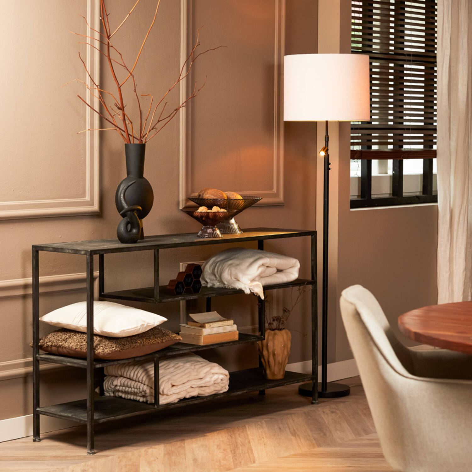 Konsolentisch YLAYA von Light & Living 140x35x80,5 cm Regal Antik Schwarz Konsolentisch YLAYA von Light & Living 140x35x80,5 cm Regal Antik Schwarz