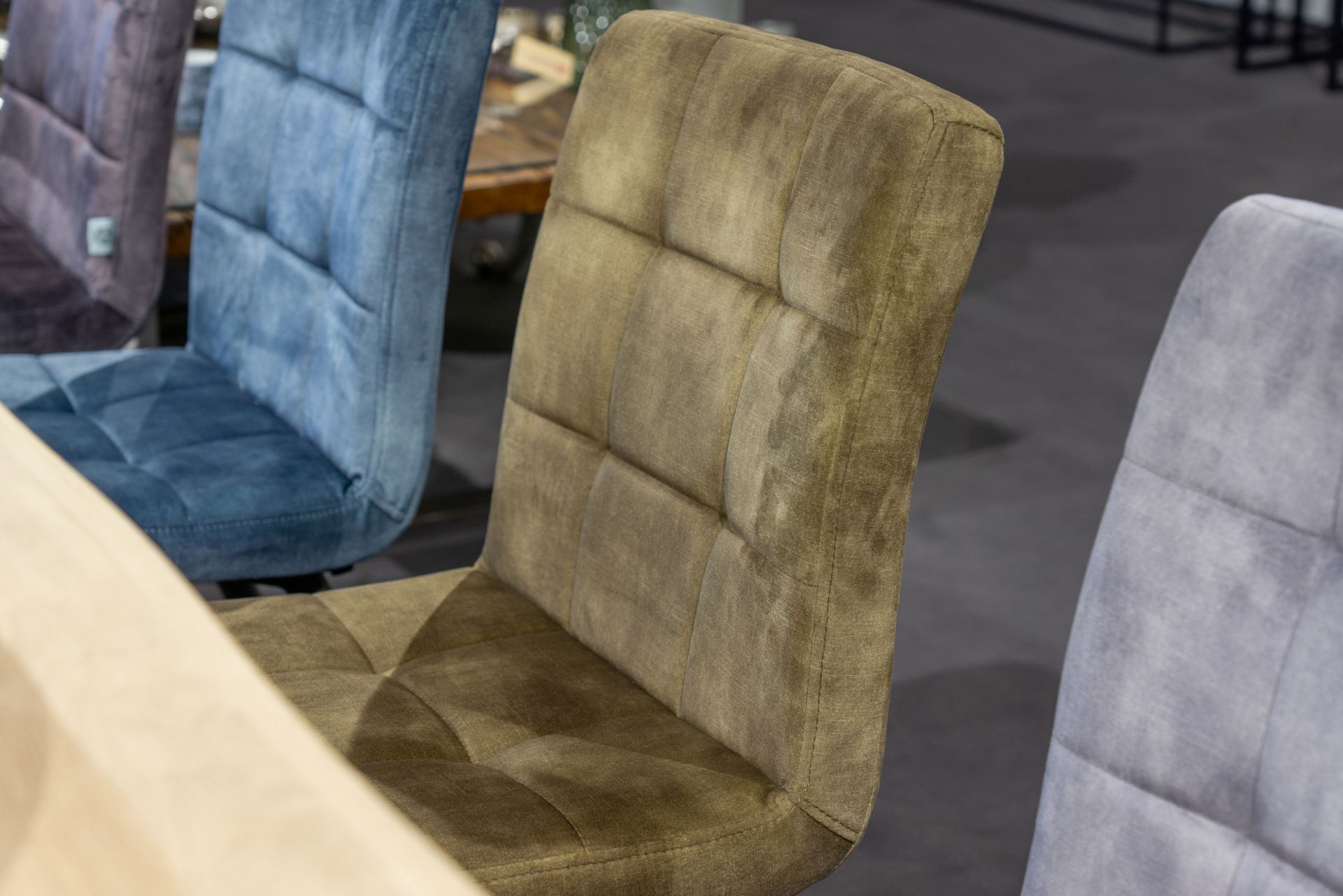 Esszimmerstuhl Riga Karodesign Samt Hellgrau Polsterstuhl Stuhl Sessel Esszimmerstuhl Riga Karodesign Samt Hellgrau Polsterstuhl Stuhl Sessel