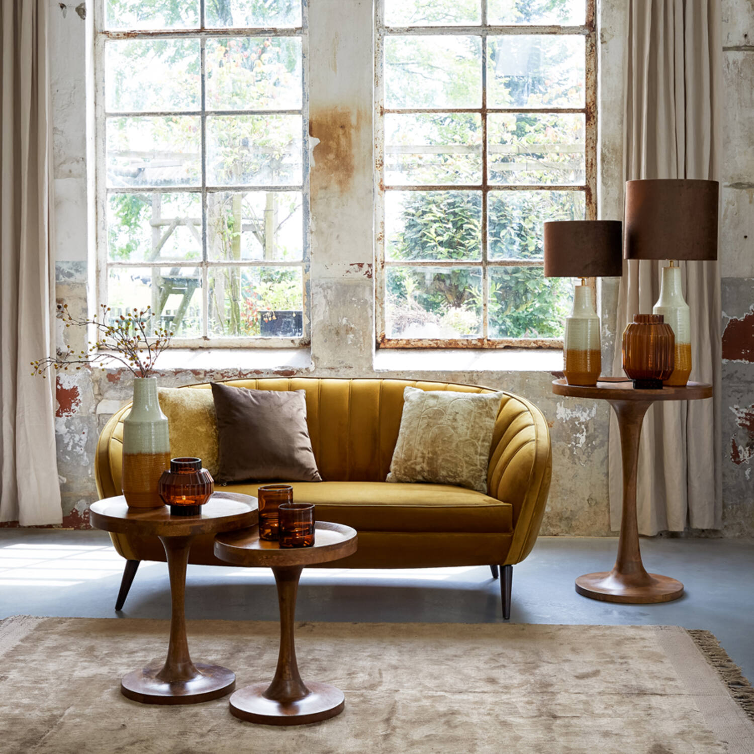 Beistelltisch JOEKON von Light & Living Ø40x47 cm Holz Öl Braun Beistelltisch JOEKON von Light & Living Ø50x53 cm Holz Öl Braun