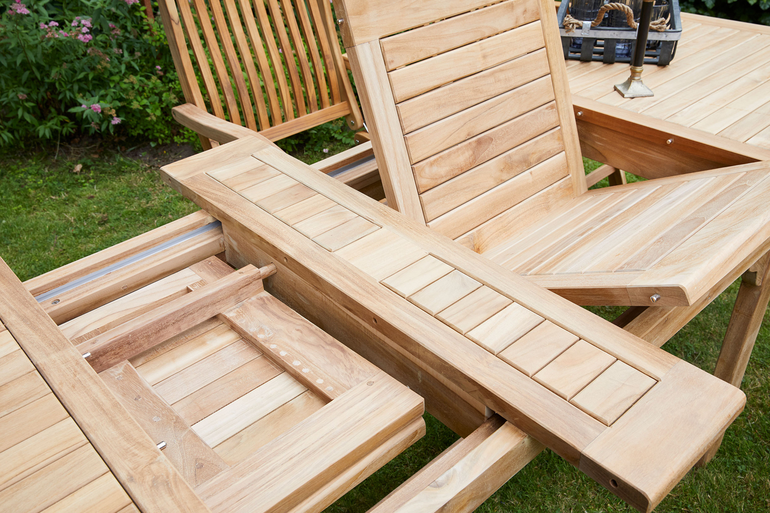 Gartentisch Ela Ausziehtisch Esstisch 180/230/280x100x75 cm Teakholz mehrfach ausziehbar Gartentisch Ela Ausziehtisch Esstisch 180/230/280x100x75 cm Teakholz mehrfach ausziehbar