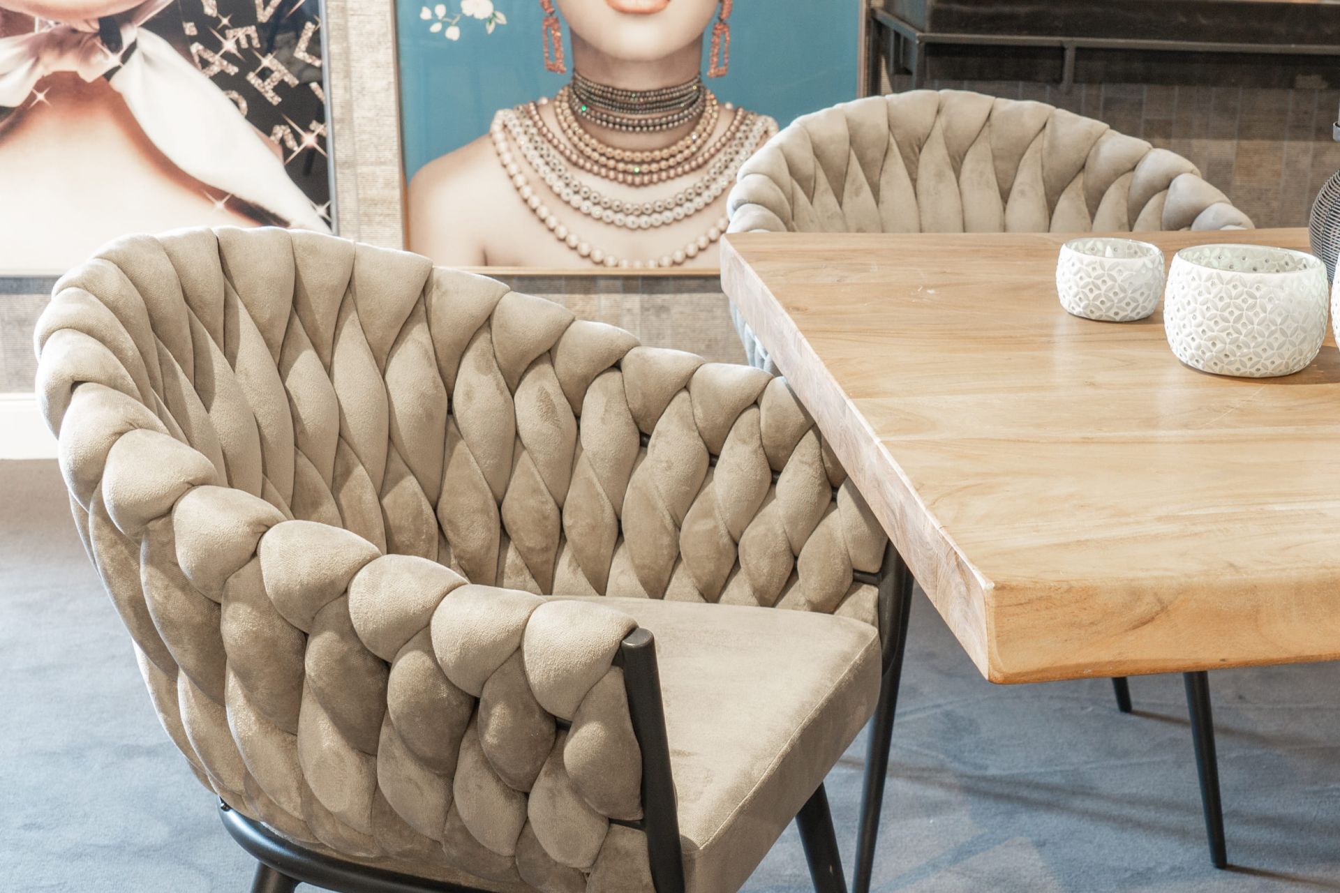 Esszimmerstuhl Georgia Flechtoptik Samt Hellgrau Armlehnenstuhl Designerstuhl Esszimmerstuhl Georgia Flechtoptik Samt Hellgrau Armlehnenstuhl Designerstuhl