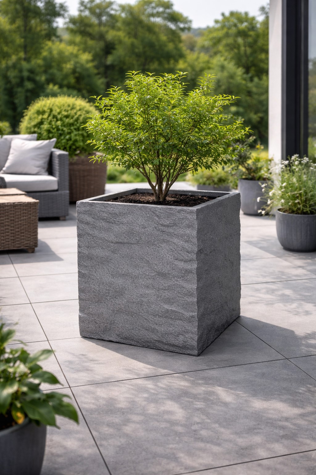 Pflanzgefäß The Rock Pflanzkasten Blumenkasten 45x42 cm Steinoptik Grau Pflanzgefäß The Rock Pflanzkasten Blumenkasten 45x42 cm Steinoptik Grau