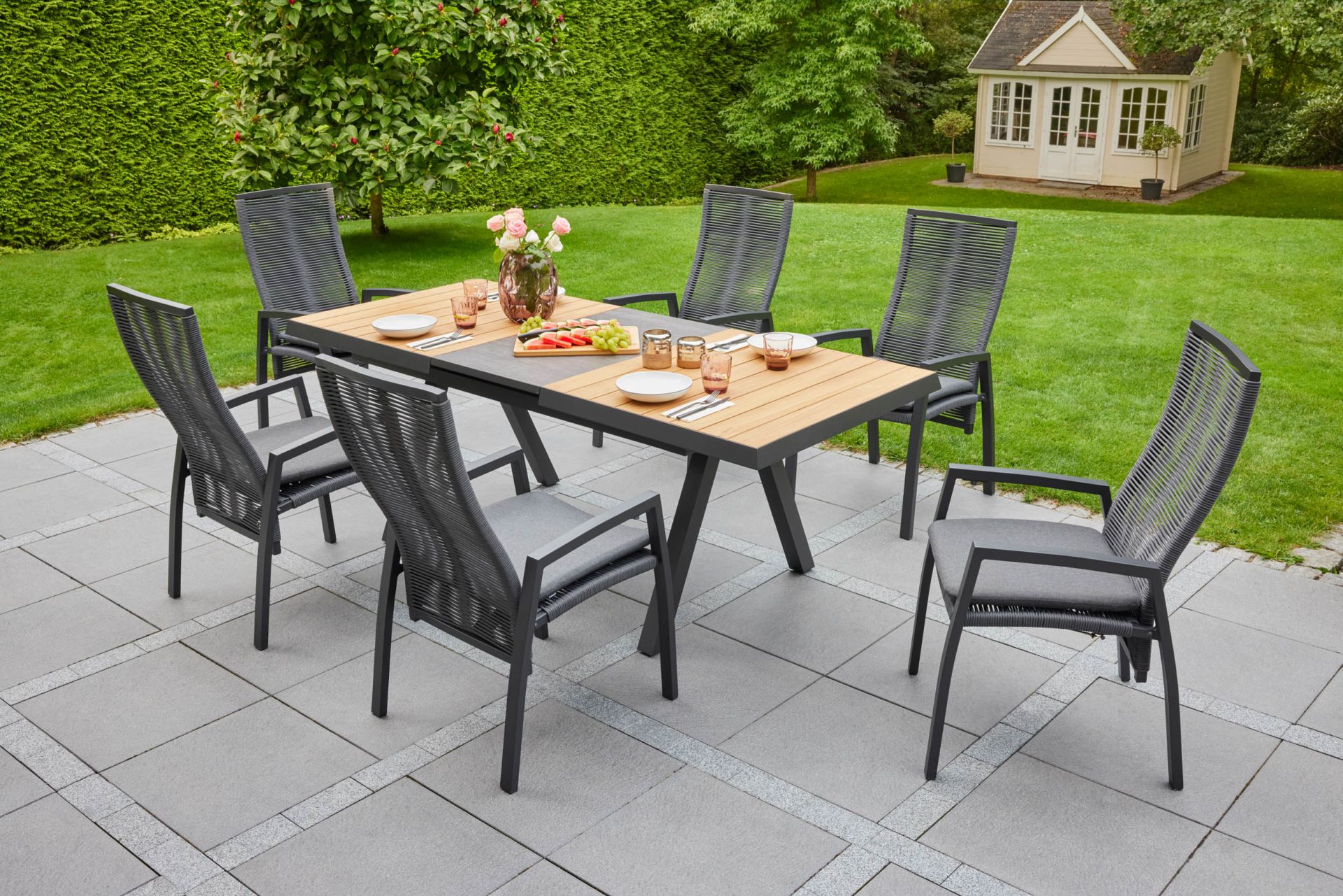 Gartentisch Texas Ausziehtisch mit Synchronauszug Teakholz 160/210x100cm Gartentisch Texas Ausziehtisch mit Synchronauszug Teakholz 160/210x100cm