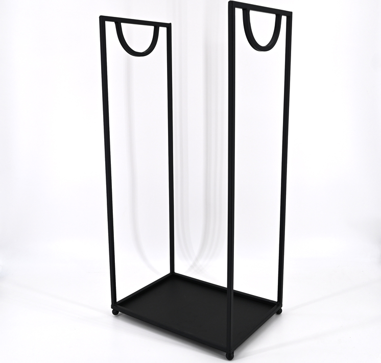 Kaminholzständer von PTMD Kamin-Holz-Regal Holzscheitregal Schwarz Metall Kaminholzständer von PTMD Kamin-Holz-Regal Holzscheitregal Schwarz Metall