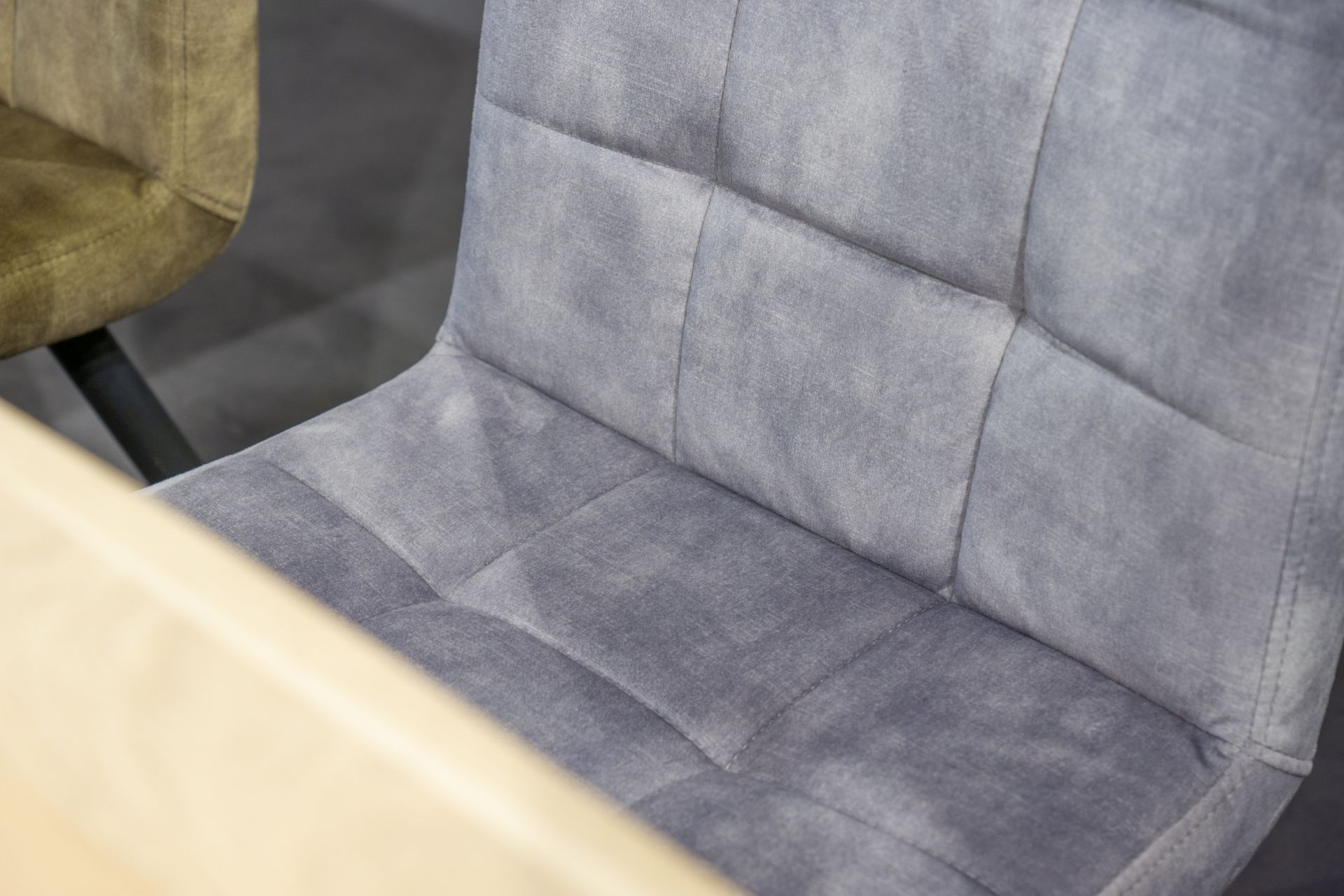 Esszimmerstuhl Riga Karodesign Samt Hellgrau Polsterstuhl Stuhl Sessel Esszimmerstuhl Riga Karodesign Samt Hellgrau Polsterstuhl Stuhl Sessel